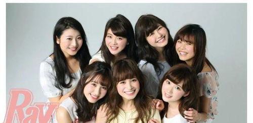 蓝色衣服网红吃瓜视频哪里有,热门话题背后的真相